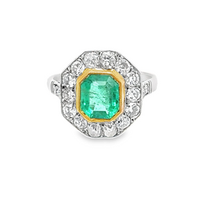 Charming Emerald Ring with Diamonds
