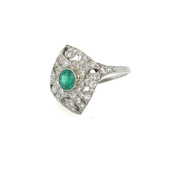 Side profile of Art Deco ring with Colombian emerald and diamond details