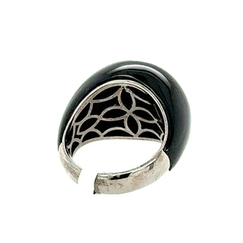 Underside of emerald and diamond ring with intricate white gold setting – HGM Jewelry New Orleans