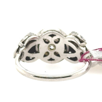 Filigree detail on platinum black onyx ring with diamonds – Art Deco design New Orleans