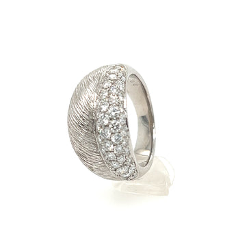 Top angle showcasing pavé diamond setting on white gold ring by Picchiotti